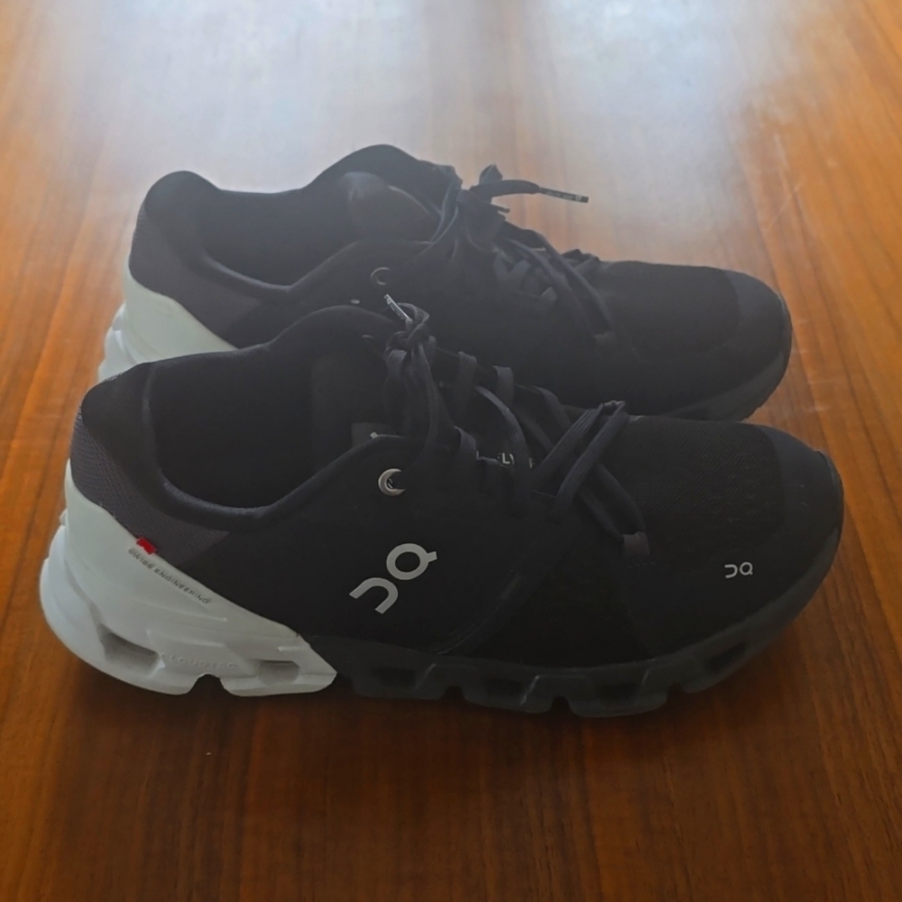 Very comfortable sneakers